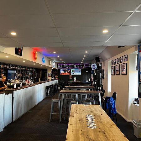 The Anglers Inn Уолару Екстериор снимка